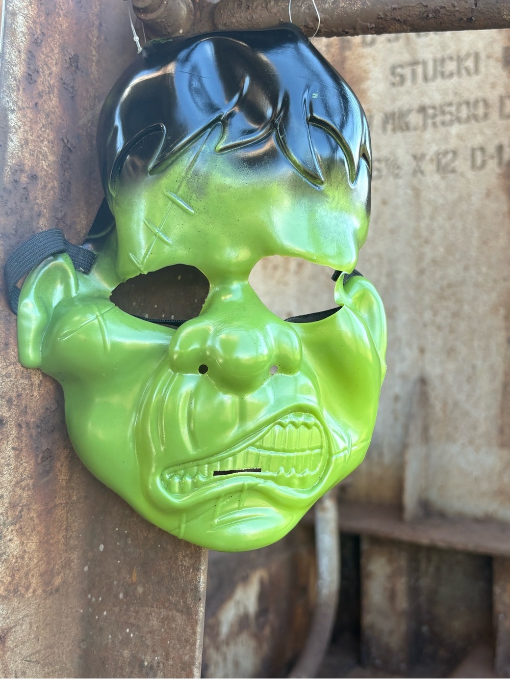 Kids Unisex Halloween Green & Black Full Face Plastic Mask Adjustable One Size
